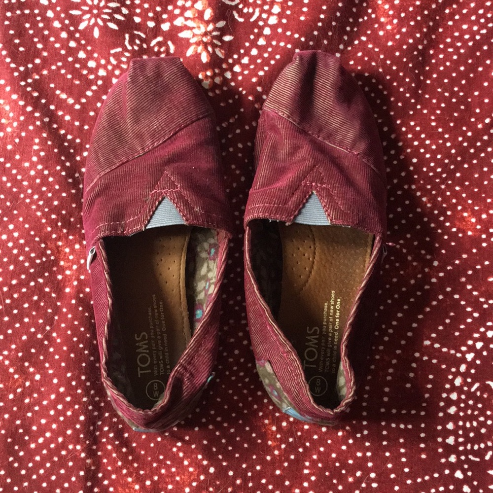 Burgundy corduroy limited edition slip-on Toms
